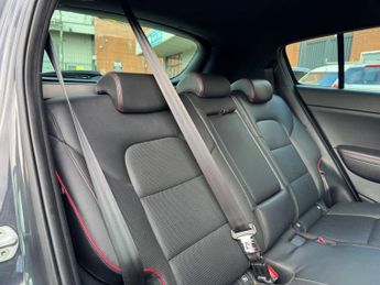 KIA SPORTAGE 1.6 Sportage GT-Line CRDi ISG 4x4 Semi-Automatic 4WD 5dr - NATIO