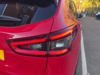 NISSAN QASHQAI 1.5 Qashqai Tekna+ dCi Semi-Auto 5dr