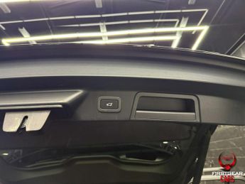 Land Rover Range Rover Velar 3.0 SD6 V6 R-Dynamic SE SUV 5dr Diesel Auto 4WD Euro 6 (s/s) (30