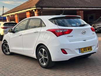 HYUNDAI I30 1.6 i30 SE Nav Auto 5dr