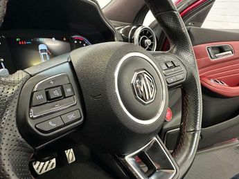 MG HS 1.5 HS Exclusive Semi-Auto 5dr