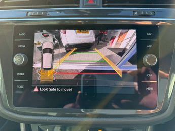 VOLKSWAGEN TIGUAN 1.5 Tiguan R-Line TSi Semi-Auto 5dr