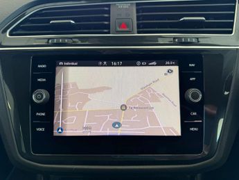 VOLKSWAGEN TIGUAN 1.5 Tiguan R-Line TSi Semi-Auto 5dr