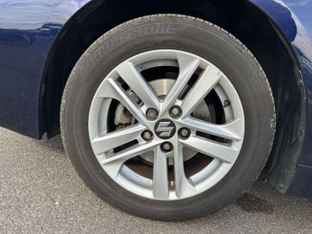 Suzuki SWACE 1.8 Swace Motion HEV CVT 5dr