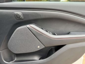 Ford Mustang E MACH X AWD Pan roof