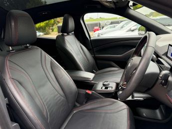 Ford Mustang E MACH X AWD Pan roof