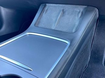 TESLA MODEL 3 Model 3 Long Range AWD 4WD 4dr