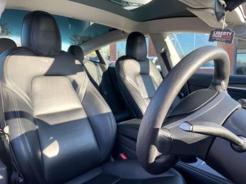 TESLA MODEL 3 (Dual Motor) Long Range Saloon 4dr Electric Auto 4WDE (346 ps)