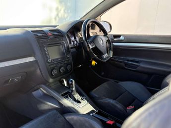 Volkswagen Golf 3.2 Golf R32 Semi-Auto 4WD 3dr