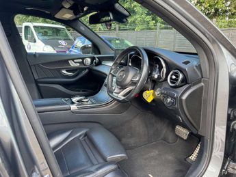 MERCEDES-BENZ GLC 2.1 GLC 250 D 4Matic AMG Line Premium+ Auto 4WD 5dr