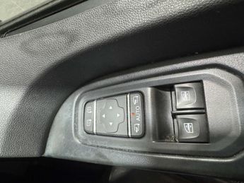 Renault Trafic 2.0 Trafic LL30 Sport Blue dCi Auto Minibus 9 Seat