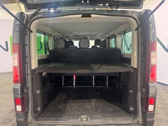 Renault Trafic 2.0 Trafic LL30 Sport Blue dCi Auto Minibus 9 Seat