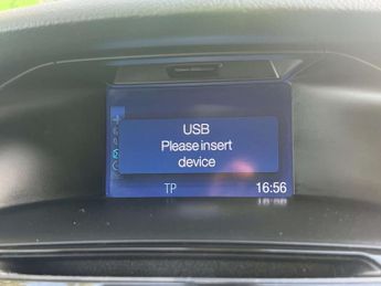 FORD FOCUS 1.6 Focus Titanium Navigator Auto 5dr
