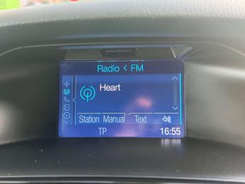 FORD FOCUS 1.6 Focus Titanium Navigator Auto 5dr