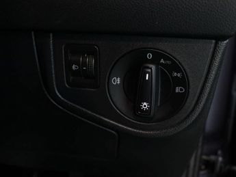 VOLKSWAGEN POLO 1.0 Polo Life TSi Semi-Auto 5dr
