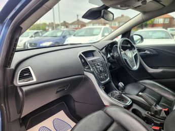 VAUXHALL ASTRA 2.0 Astra Elite CDTi S/S 5dr