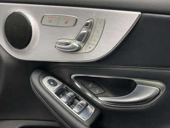 Mercedes-Benz C-CLASS 2.1 C 220 AMG Line D Auto 2dr