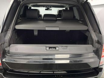 Land Rover RANGE ROVER 4.4 SD V8 Autobiography SUV 5dr Diesel Auto 4WD Euro 5 (339 ps)