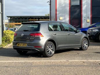 VOLKSWAGEN GOLF 2.0 TDI BlueMotion Tech SE Hatchback 5dr Diesel Manual Euro 6 (s