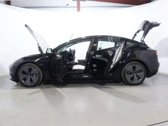 TESLA MODEL 3 Model 3 Long Range AWD 4WD 4dr