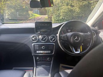MERCEDES-BENZ A-CLASS 1.5 A 180 D SE Auto 5dr