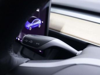 TESLA MODEL 3 Model 3 Long Range AWD 4WD 4dr