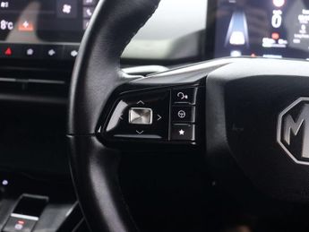 MG MG4 64kWh SE Long Range Hatchback 5dr Electric Auto (203 ps)