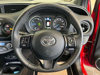 TOYOTA YARIS 1.5 Yaris Excel VVT-i HEV CVT 5dr