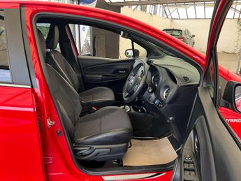 TOYOTA YARIS 1.5 Yaris Excel VVT-i HEV CVT 5dr