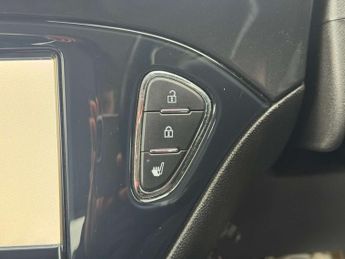 VAUXHALL CORSA 1.4 Corsa SE Automatic 3dr - NATIONAL DELIVERY*