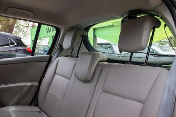 RENAULT CLIO 1.6 Clio Initiale TomTom VVT Auto 5dr