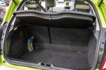 RENAULT CLIO 1.6 Clio Initiale TomTom VVT Auto 5dr