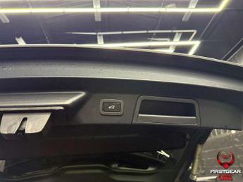 Land Rover Range Rover Velar 3.0 Si6 V6 R-Dynamic HSE SUV 5dr Petrol Auto 4WD Euro 6 (s/s) (3