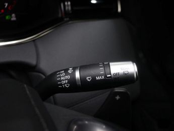 LAND ROVER RANGE ROVER EVOQUE 2.0 Range Rover Evoque R-Dynamic SE Auto 4WD 5dr