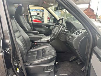 LAND ROVER RANGE ROVER SPORT 3.0 Range Rover Sport HSE Black SDV6 Auto 4WD 5dr