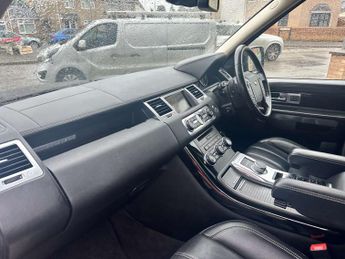 LAND ROVER RANGE ROVER SPORT 3.0 Range Rover Sport HSE Black SDV6 Auto 4WD 5dr