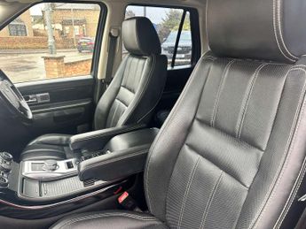 LAND ROVER RANGE ROVER SPORT 3.0 Range Rover Sport HSE Black SDV6 Auto 4WD 5dr