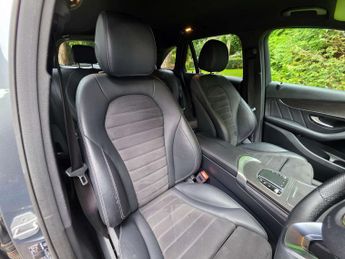 MERCEDES-BENZ GLC 2.0 GLC300 MHEV AMG Line SUV 5dr Petrol G-Tronic+ 4MATIC Euro 6 