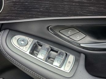 MERCEDES-BENZ GLC 2.0 GLC300 MHEV AMG Line SUV 5dr Petrol G-Tronic+ 4MATIC Euro 6 