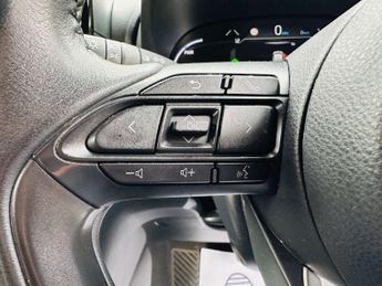 TOYOTA YARIS CROSS 1.5 Yaris Cross Design HEV Auto 5dr