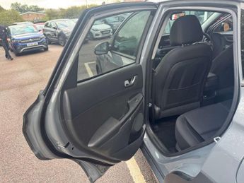 HYUNDAI KONA 1.6 Kona Premium GDi HEV Semi-Auto 5dr