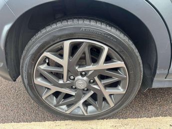HYUNDAI KONA 1.6 Kona Premium GDi HEV Semi-Auto 5dr