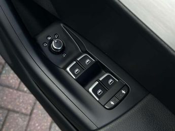 AUDI Q3 2.0 Q3 S Line+ TFSI Quattro Semi-Auto 4WD 5dr