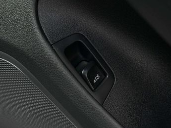 AUDI Q3 2.0 Q3 S Line+ TFSI Quattro Semi-Auto 4WD 5dr