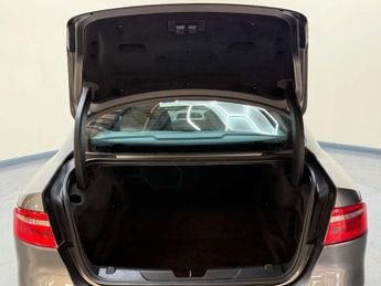 Jaguar XE 2.0i R-Sport Auto Euro 6 (s/s) 4dr