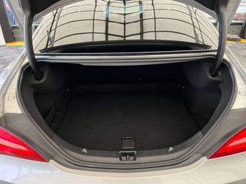MERCEDES-BENZ CLA 2.1 CLA 220 D AMG Line Auto 4dr