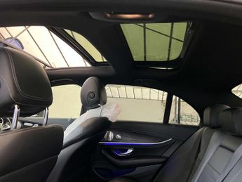 MERCEDES-BENZ E-CLASS 2.0 E 220 D AMG Line Premium+ 4Matic Auto 4WD 4dr