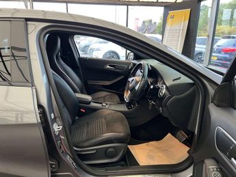 MERCEDES-BENZ A-CLASS 1.5 A180 BlueEfficiency AMG Sport CDi Auto 5dr