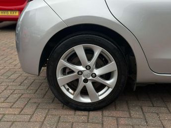 TOYOTA YARIS 1.5 Yaris Excel Hybrid VVT-i CVT 5dr