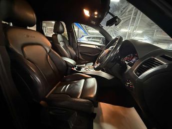 AUDI Q5 2.0 Q5 S Line+ TDI Quattro Auto 4WD 5dr